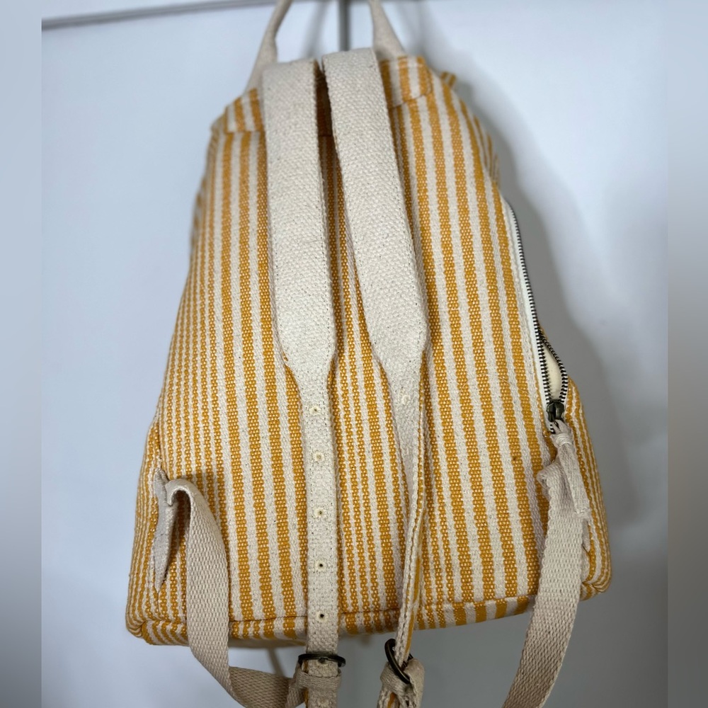 Universal Threads rucksack - Picture 3 of 6